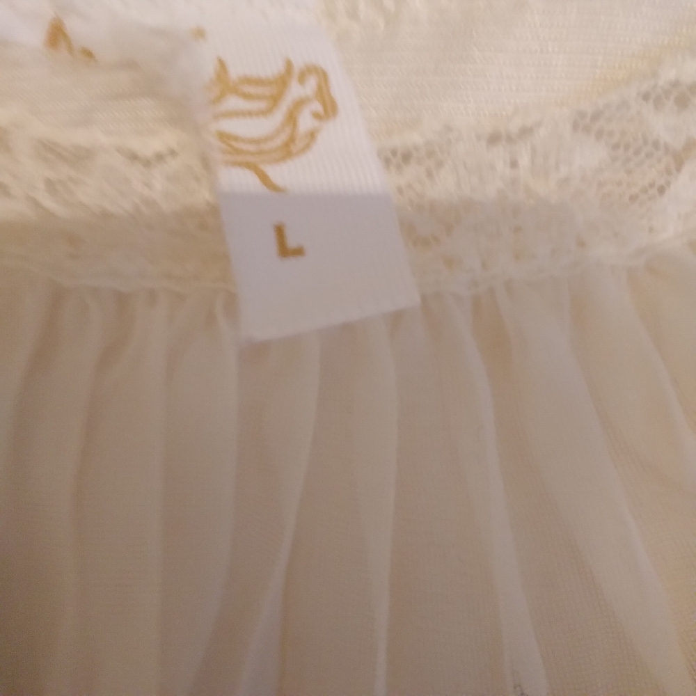 Vintage Gown & Peignoir - Picture 5 of 8
